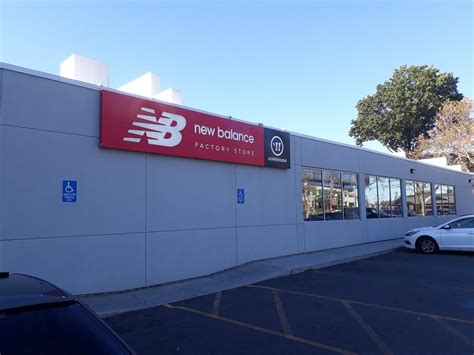 newbalance factory outlet.